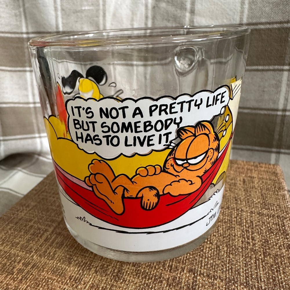 Vintage Humorous Garfield Glass Mug Mc Donald’s 1978